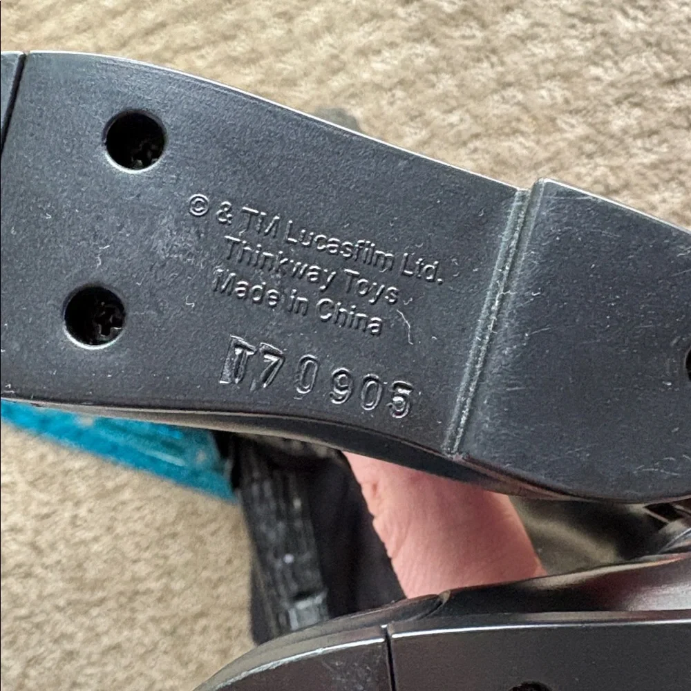 Star Wars Darth Vader Battery operated Action Figure - Picture 11 of 11